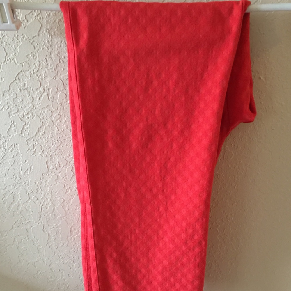 ATTYRE Women's Stretch to fit pants Women Size 6